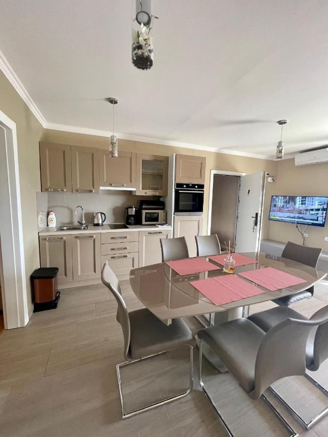 Apartments Prestige Петрчане Экстерьер фото