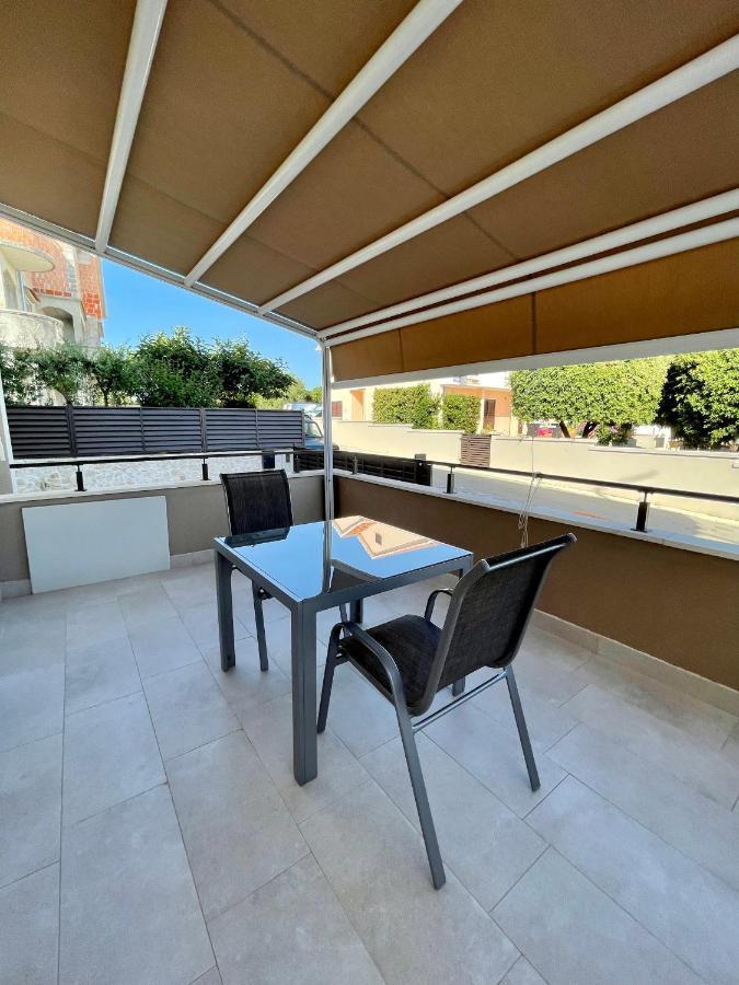Apartments Prestige Петрчане Экстерьер фото