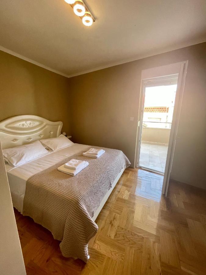 Apartments Prestige Петрчане Экстерьер фото