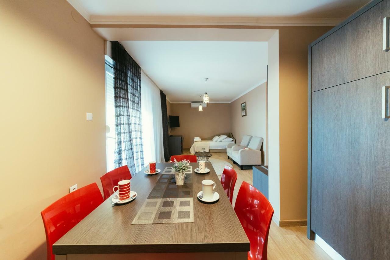 Apartments Prestige Петрчане Экстерьер фото